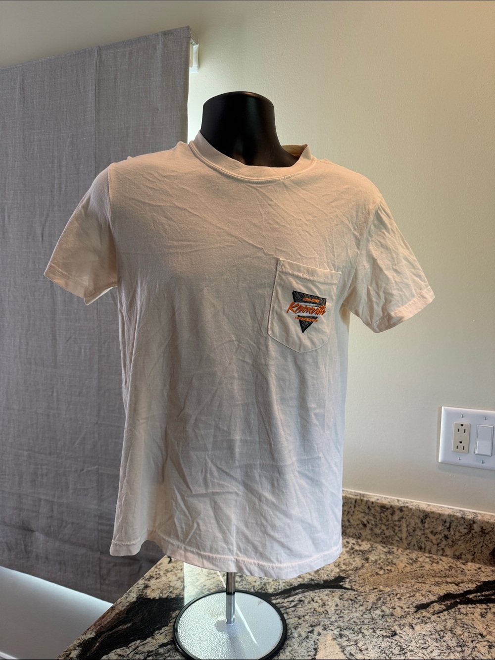 Men's Short-Sleeve Pocket Tee in Off-White with Small Chest Patch